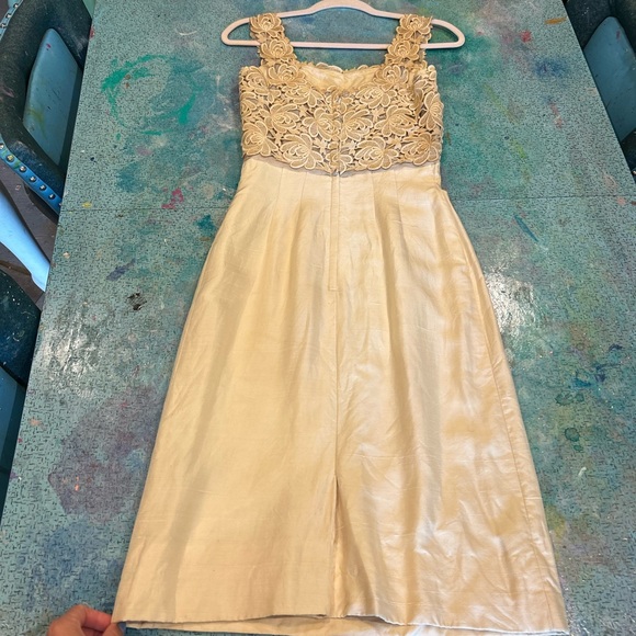 Mid Century Classic Dress - Picture 5 of 14